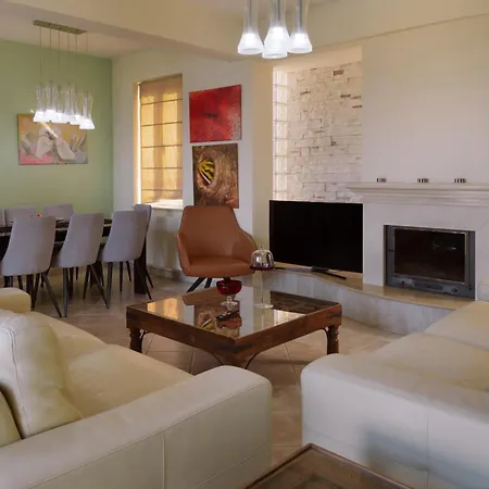 Maison Andre Пано-Лефкара